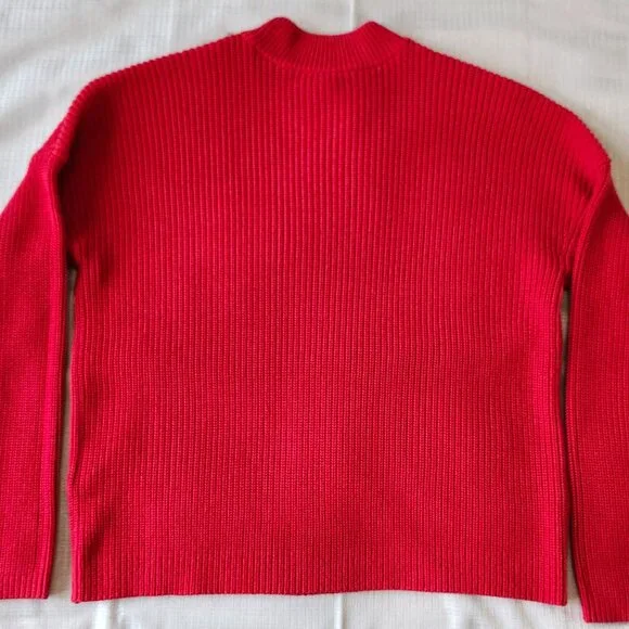 Sweater - Picture 2 of 10